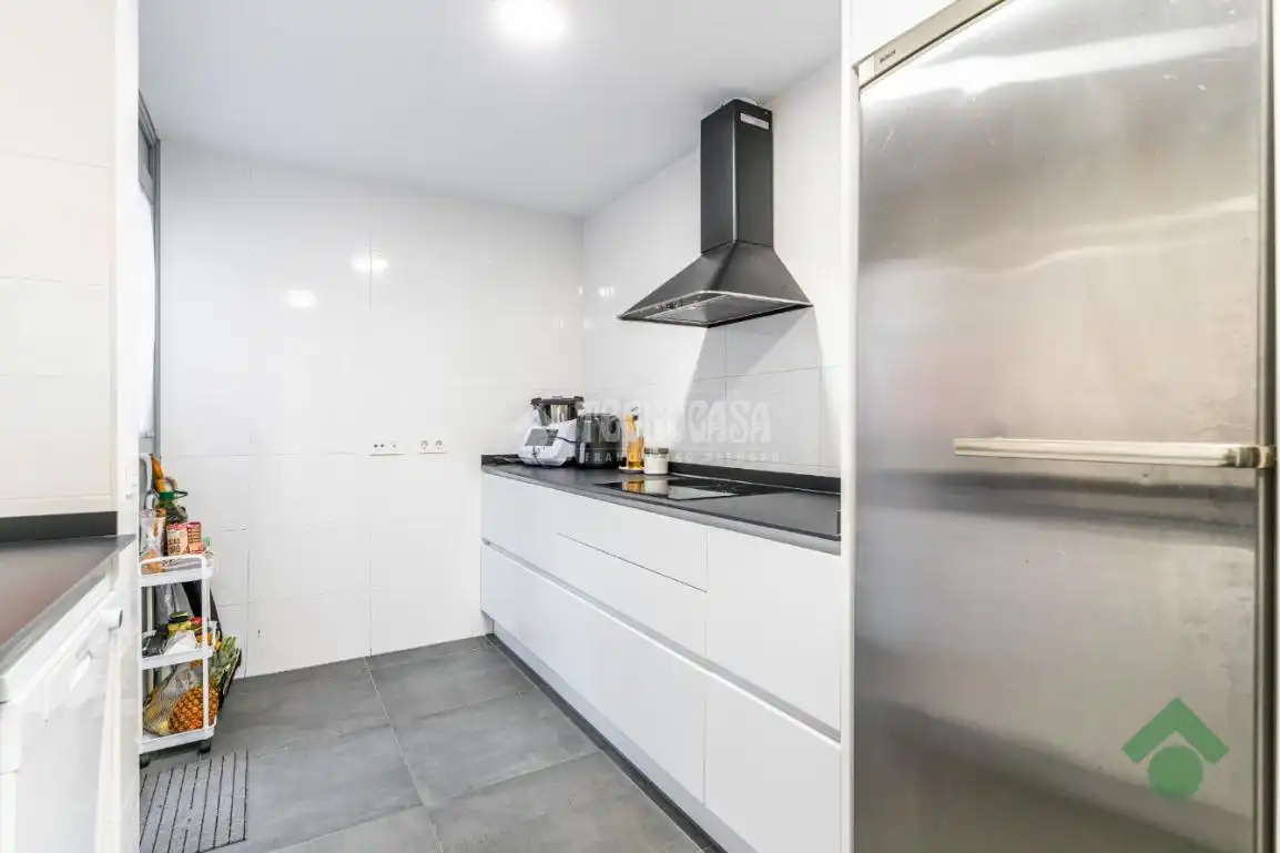 Küche von Wohnung zum Verkauf in Puerto Real mit Terrasse und Gemeinschaftspool