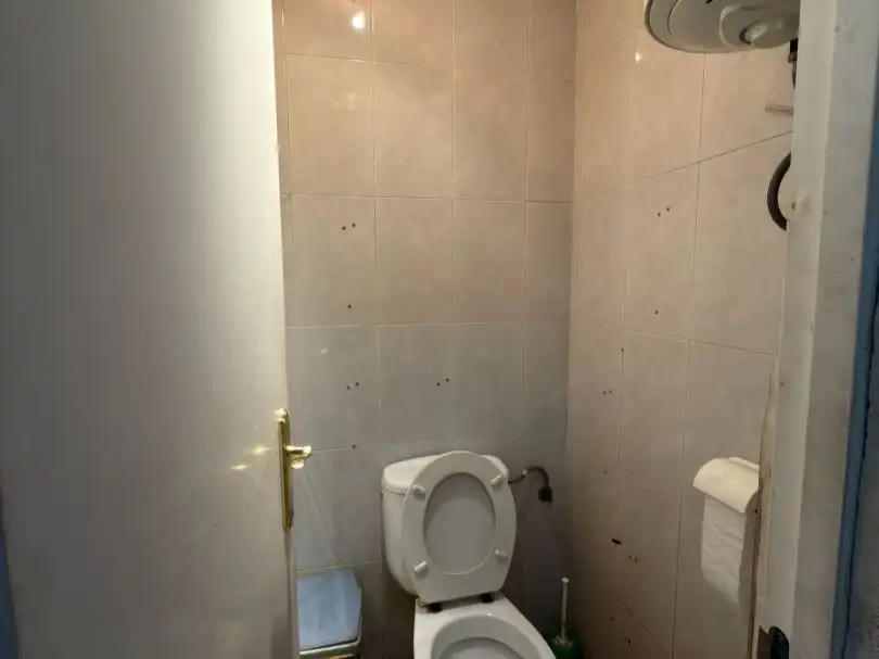 Baño de Local de alquiler en Madrid