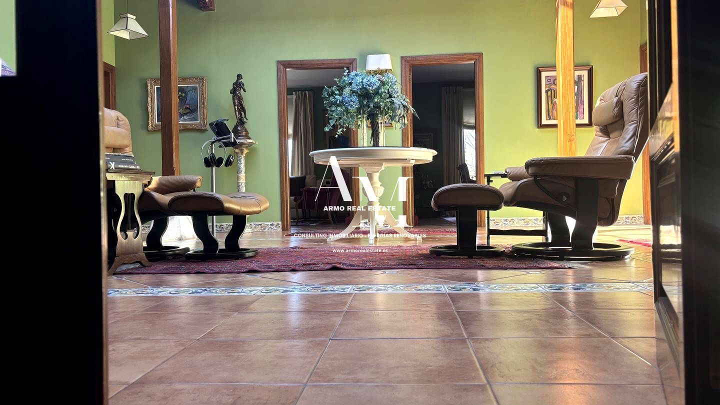 Houses for sale in Almagro  with Air Conditioner, Heating and Terrace