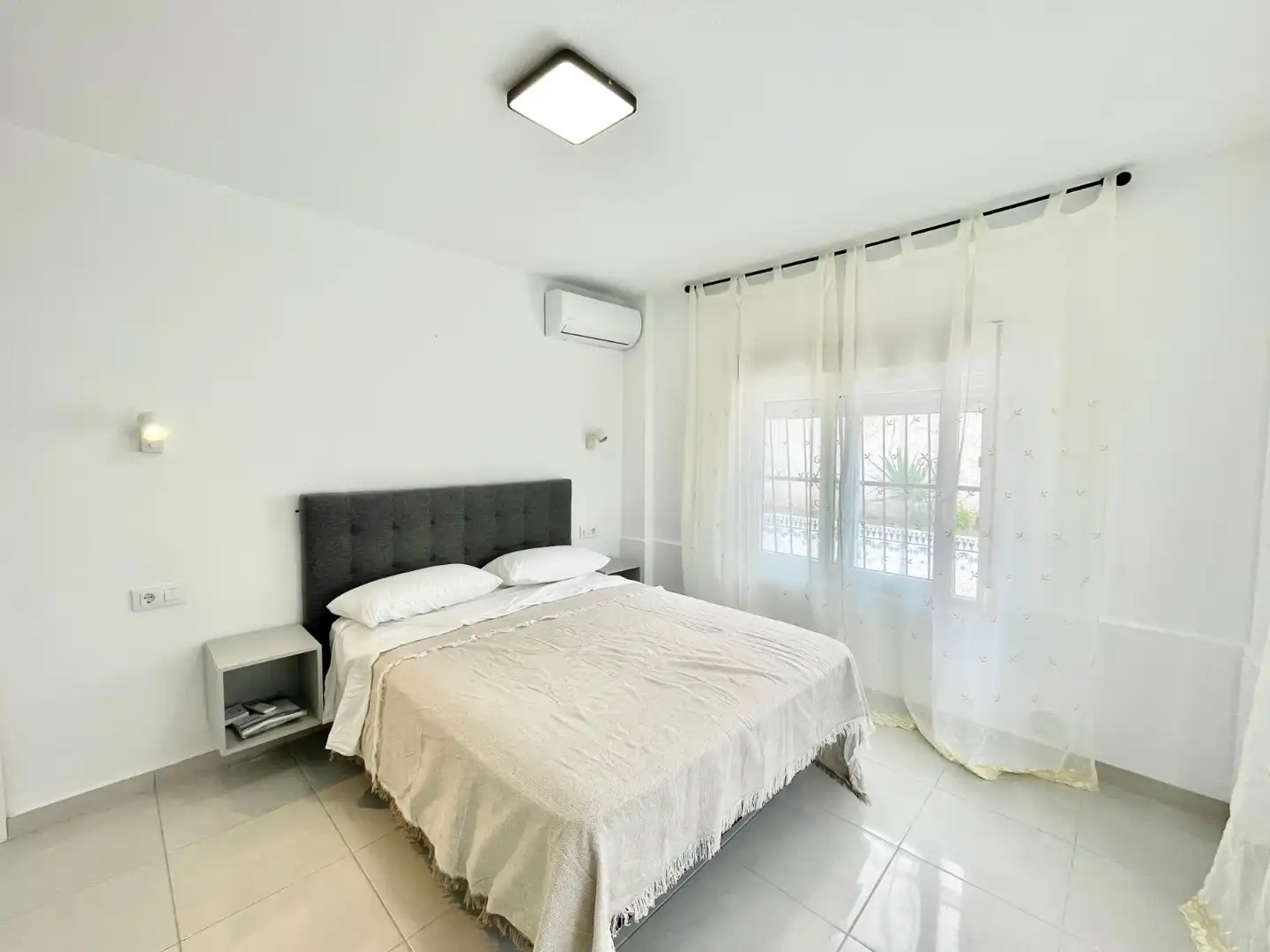 Bedroom of Apartments for rent in Torrevieja  with Air Conditioner, Heating and Private garden