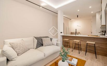 Living room of Flat for sale in  Madrid Capital  with Air Conditioner and Furnished