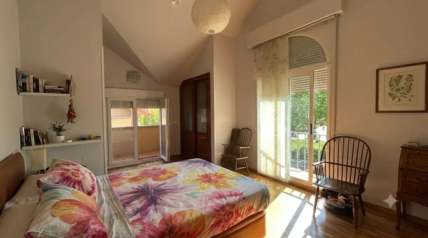 Dormitori de Dúplex en venda en Villamediana de Iregua amb Calefacció, Parquet i Terrassa