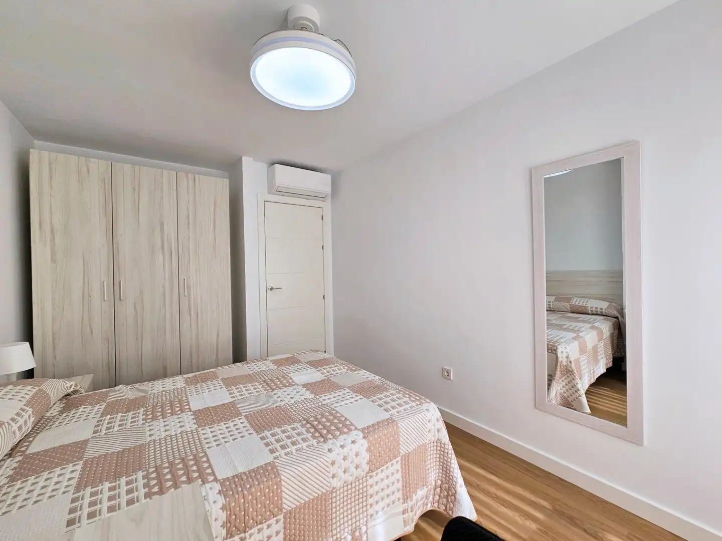Bedroom of Flat for rent in Cartagena  with Air Conditioner and Furnished