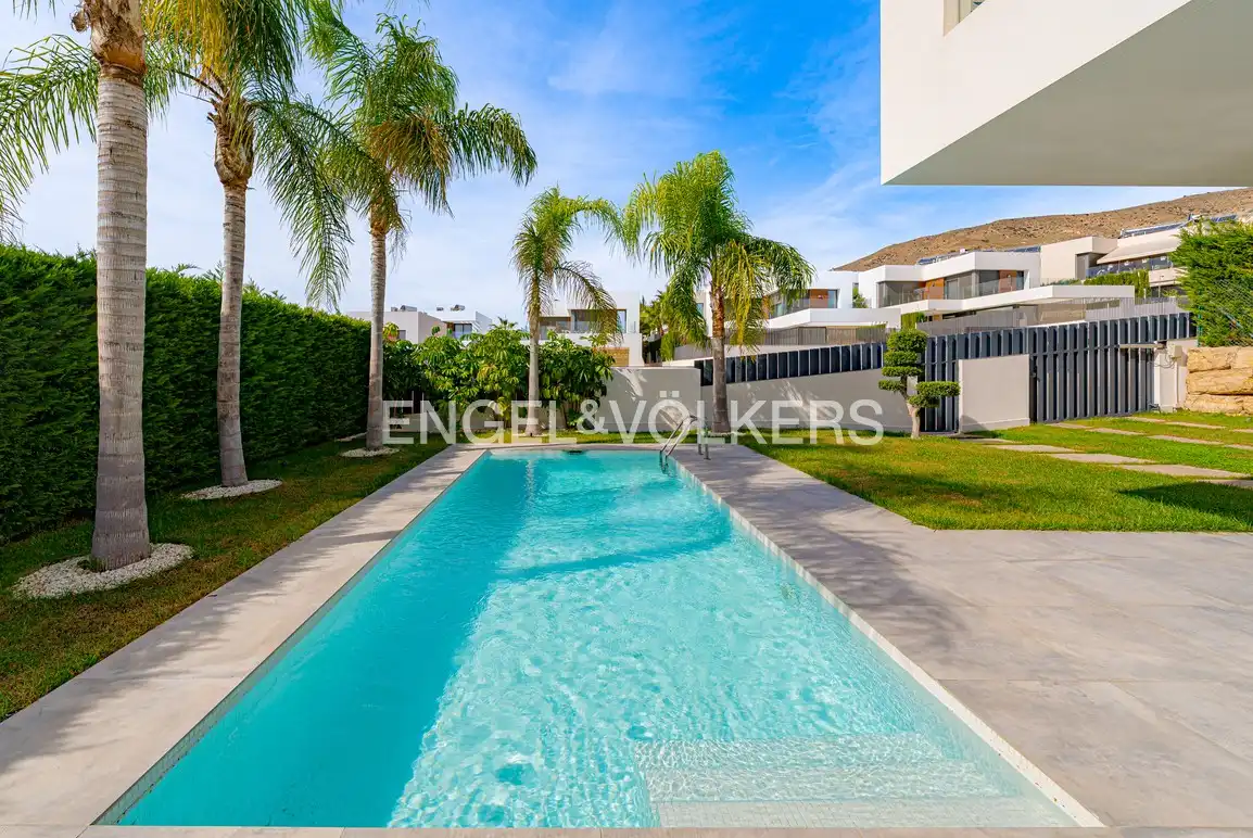 Maison avec piscine à vendre à Golf Bahía