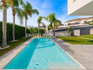 Maison avec piscine à vendre à Golf Bahía