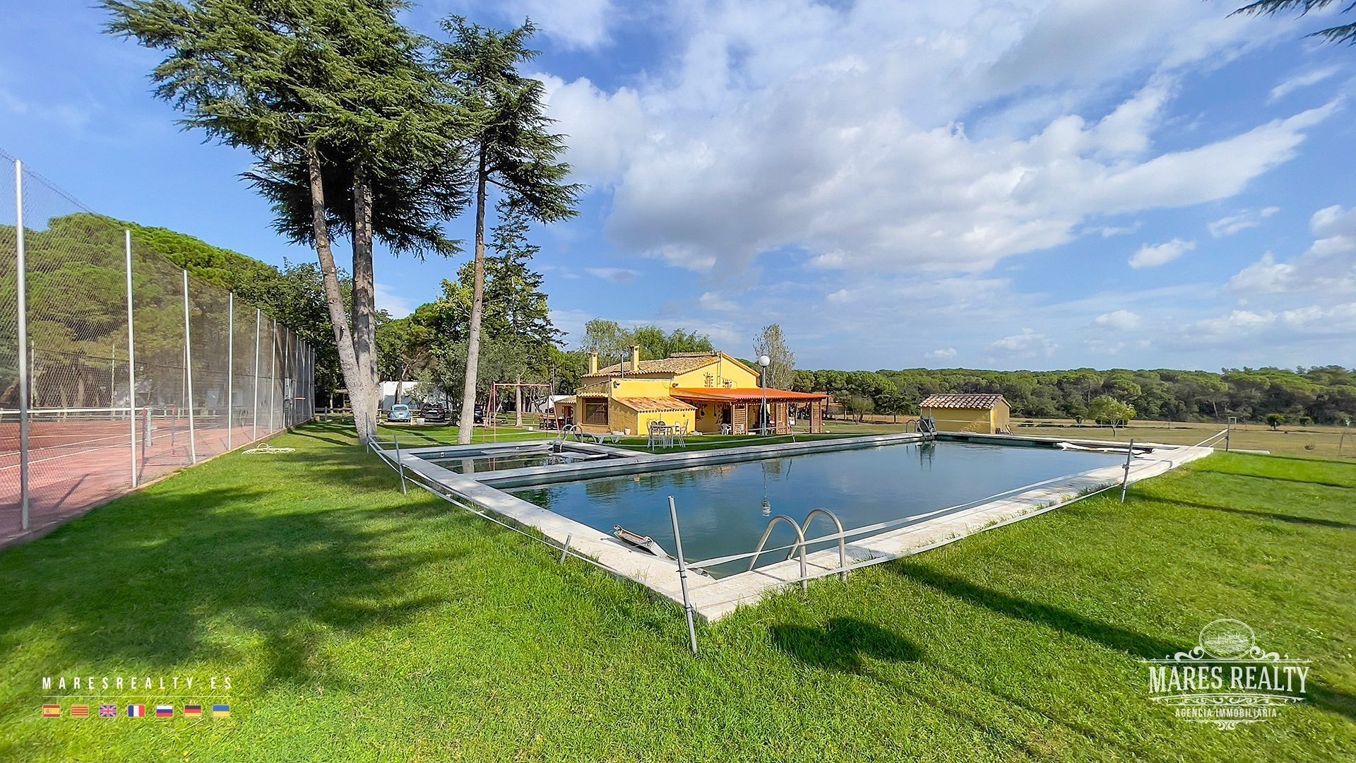 Swimming pool of Country house for sale in Caldes de Malavella  with Heating, Private garden and Storage room