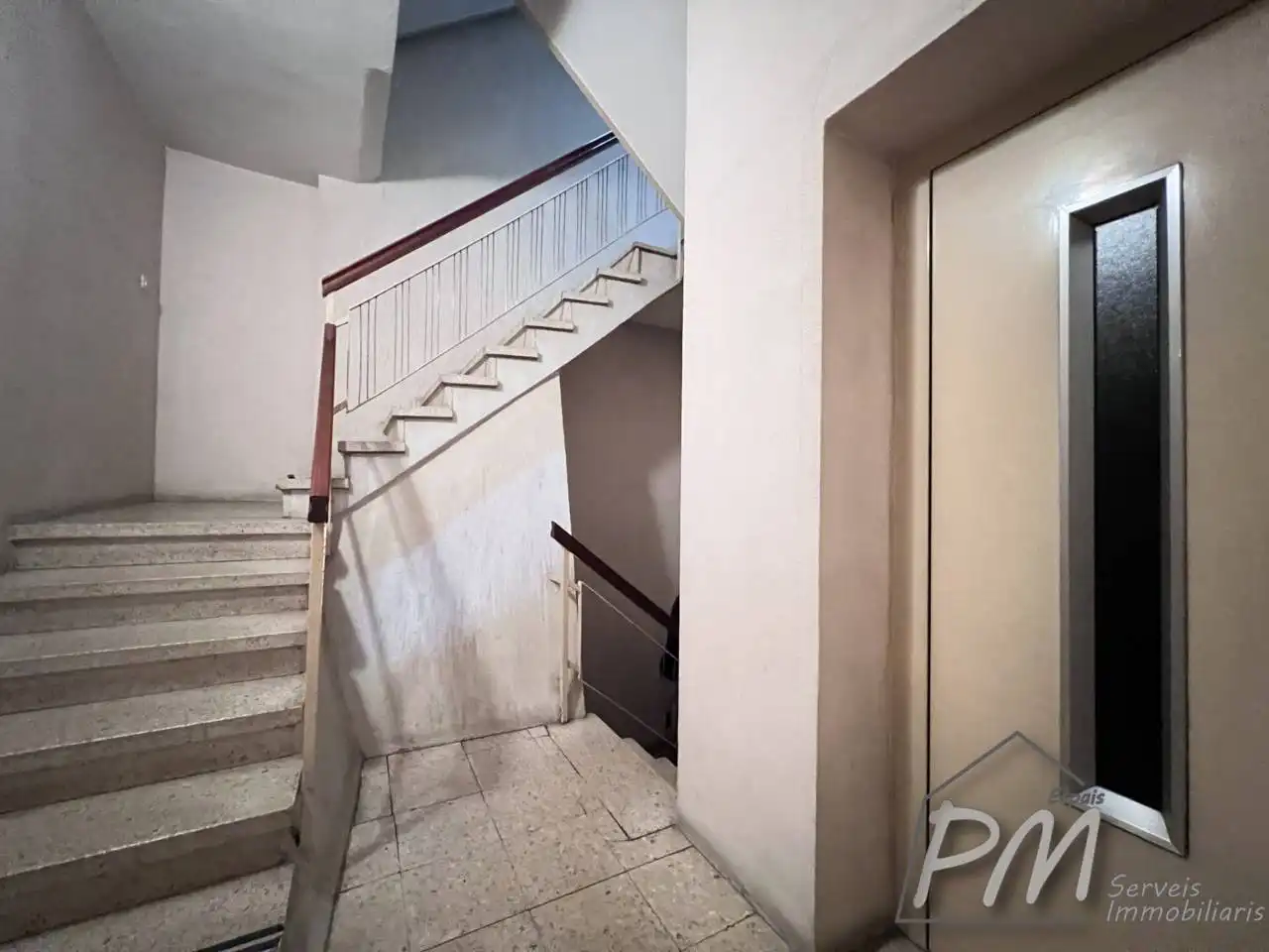 Garage zur Miete in Girona