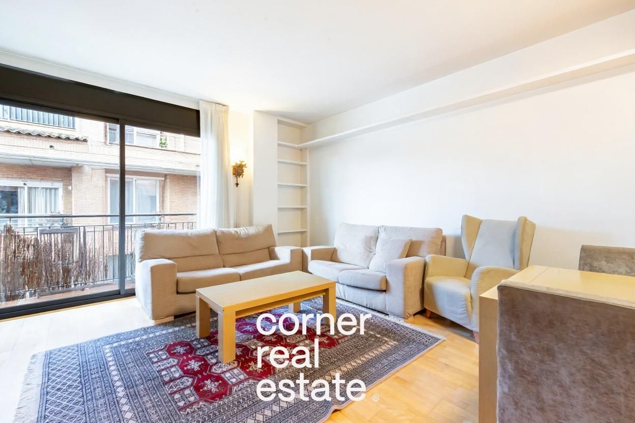 Exterior view of Flat for sale in Sant Cugat del Vallès  with Air Conditioner, Heating and Parquet flooring