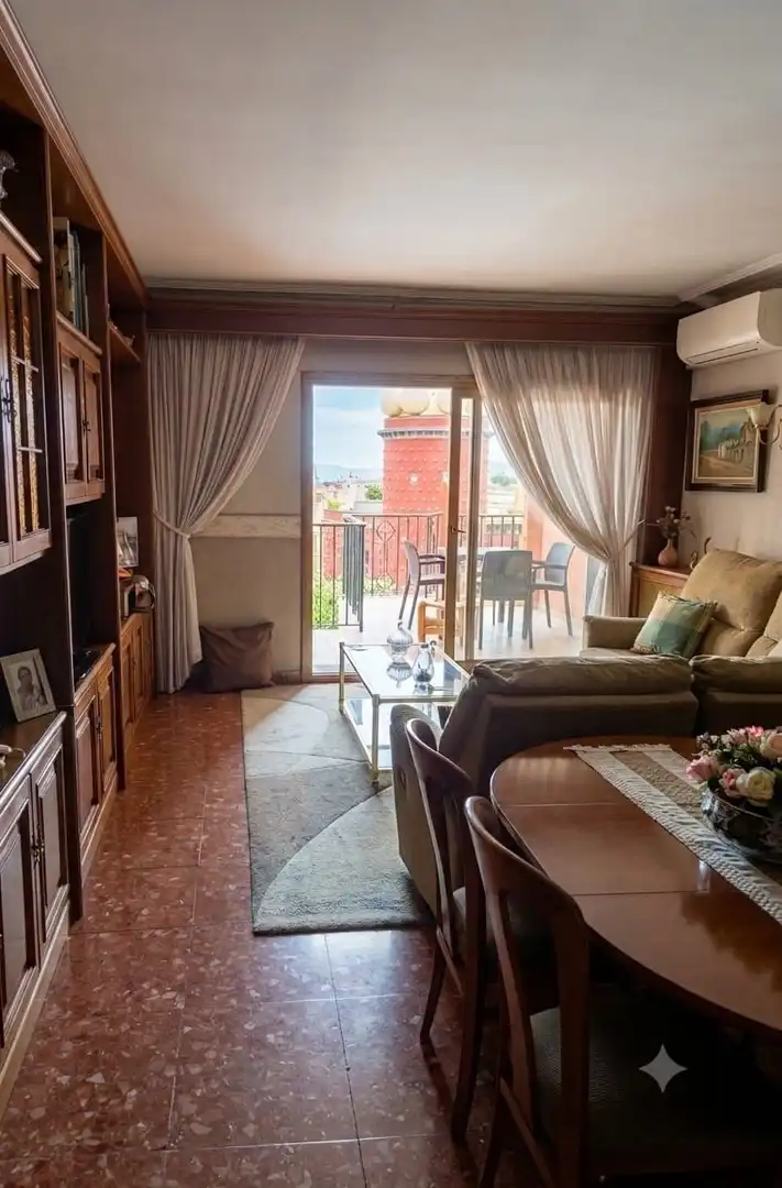 Piso con ascensor en venta en Pujada del Castell 45, imagen 2
