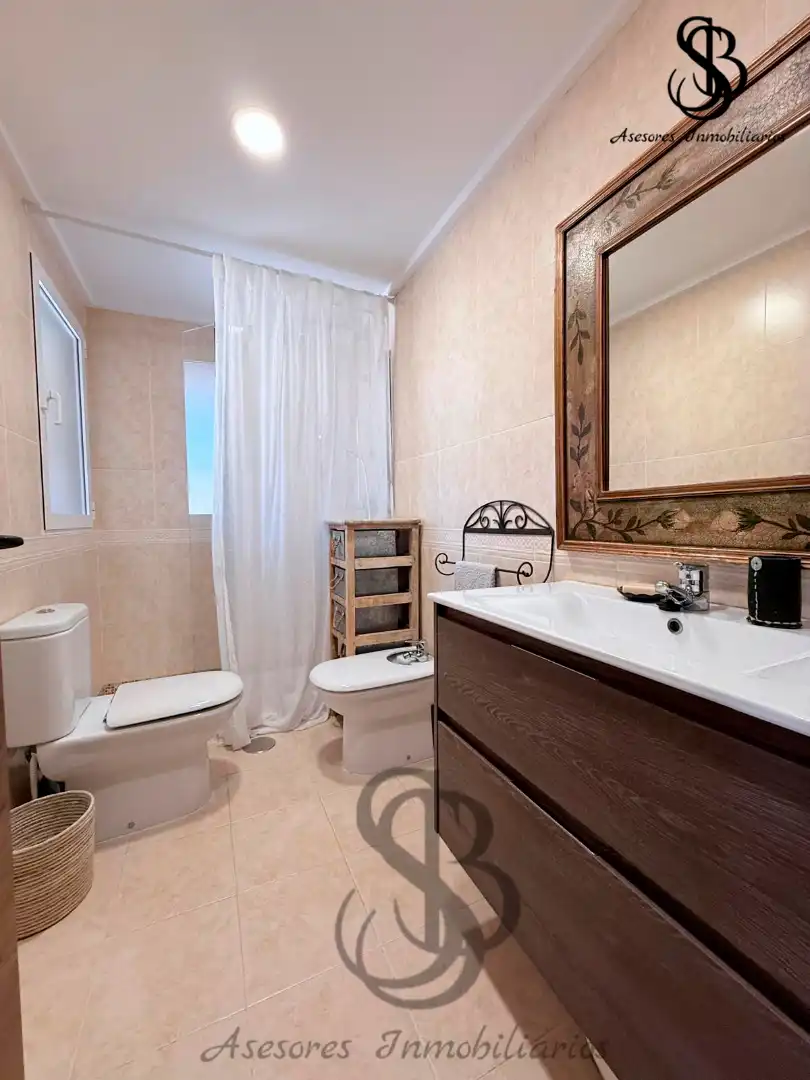 Baño de Casa adosada en venta en Mutxamel con Aire acondicionado, Calefacción y Jardín privado