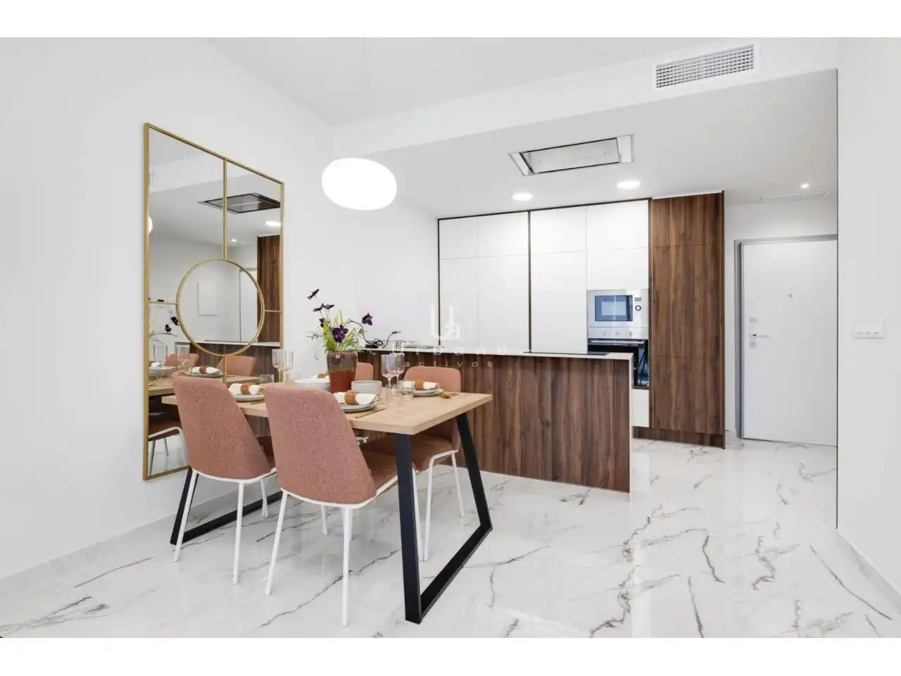 Cocina de Ático en venta en San Miguel de Salinas con Aire acondicionado, Terraza y Amueblado