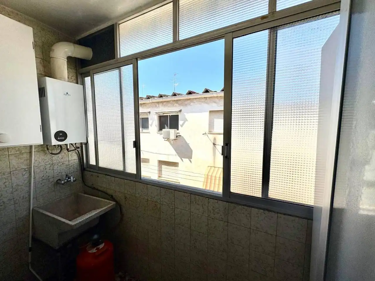 Vista exterior de Pis en venda en Alicante / Alacant amb Aire condicionat, Calefacció i Traster