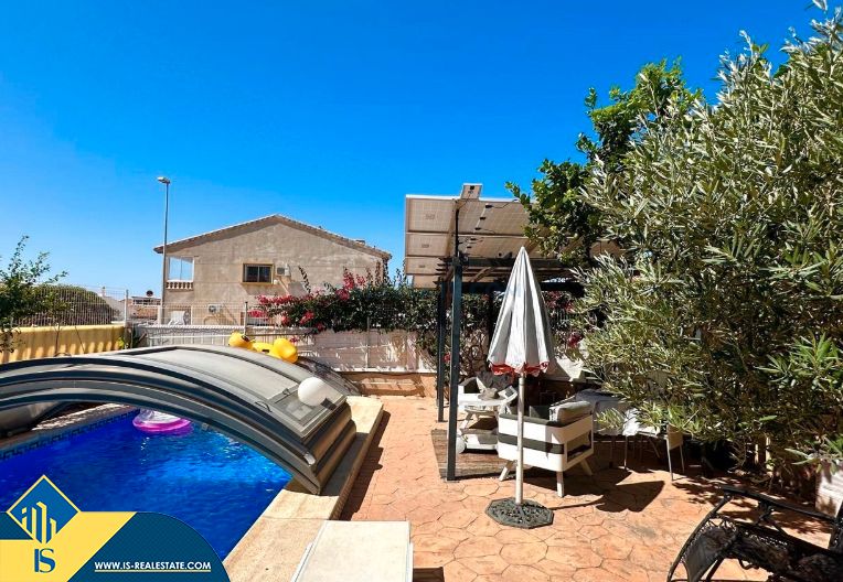 Piscina de Casa o chalet en venta en Orihuela con Terraza, Piscina y Amueblado