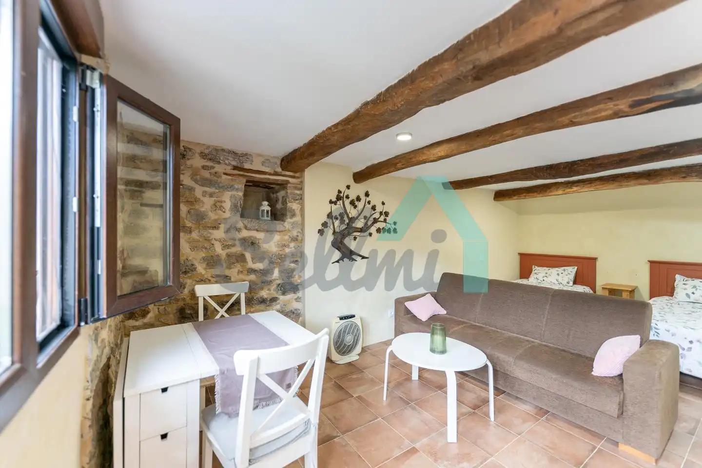 Wohnzimmer von Wohnung zur Miete in Salas mit Heizung, Privatgarten und Möbliert