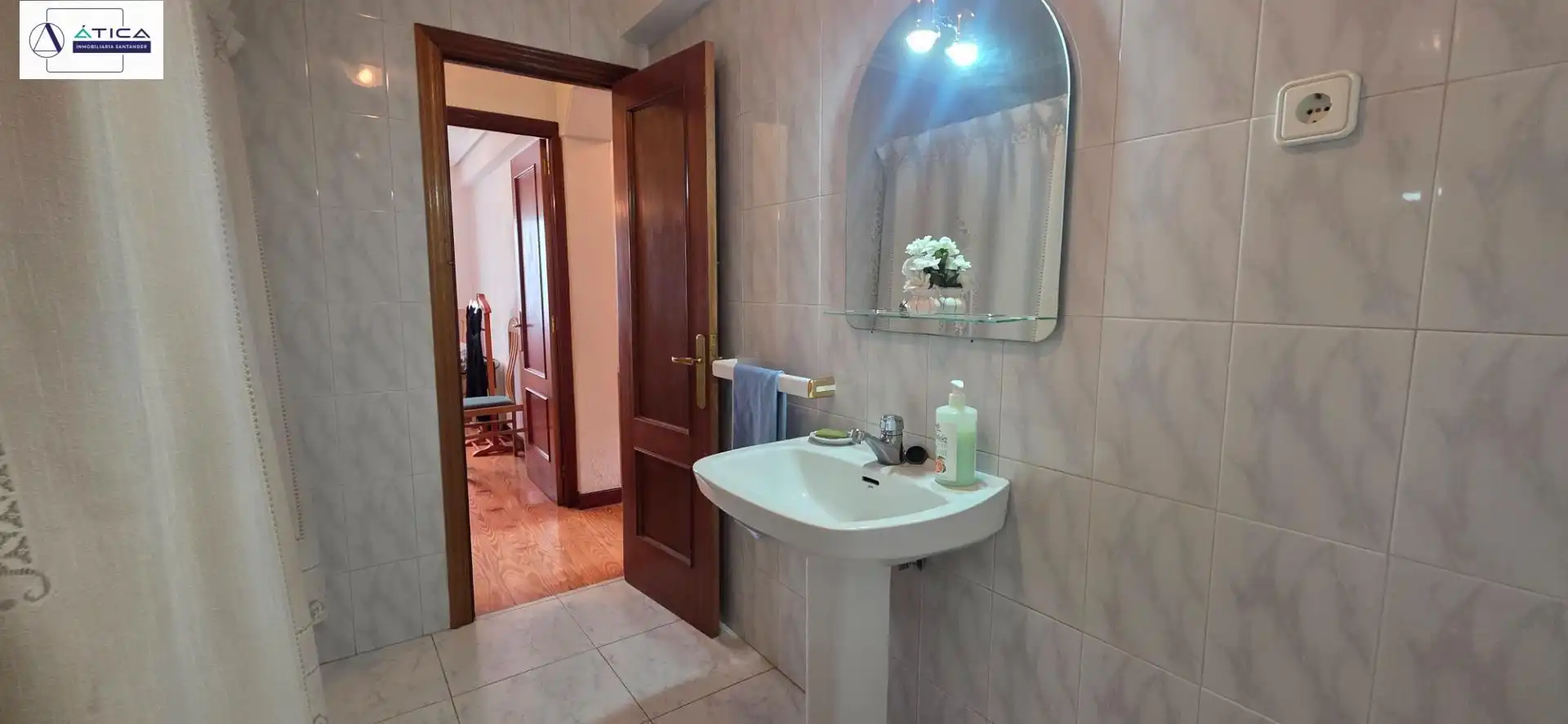 Baño de Finca rústica en venta en Bárcena de Cicero con Jardín privado y Amueblado