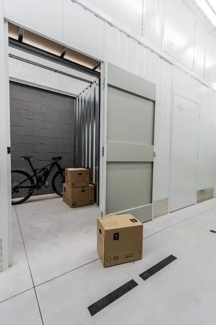 Storage room for rent in Madrid  with Alarm