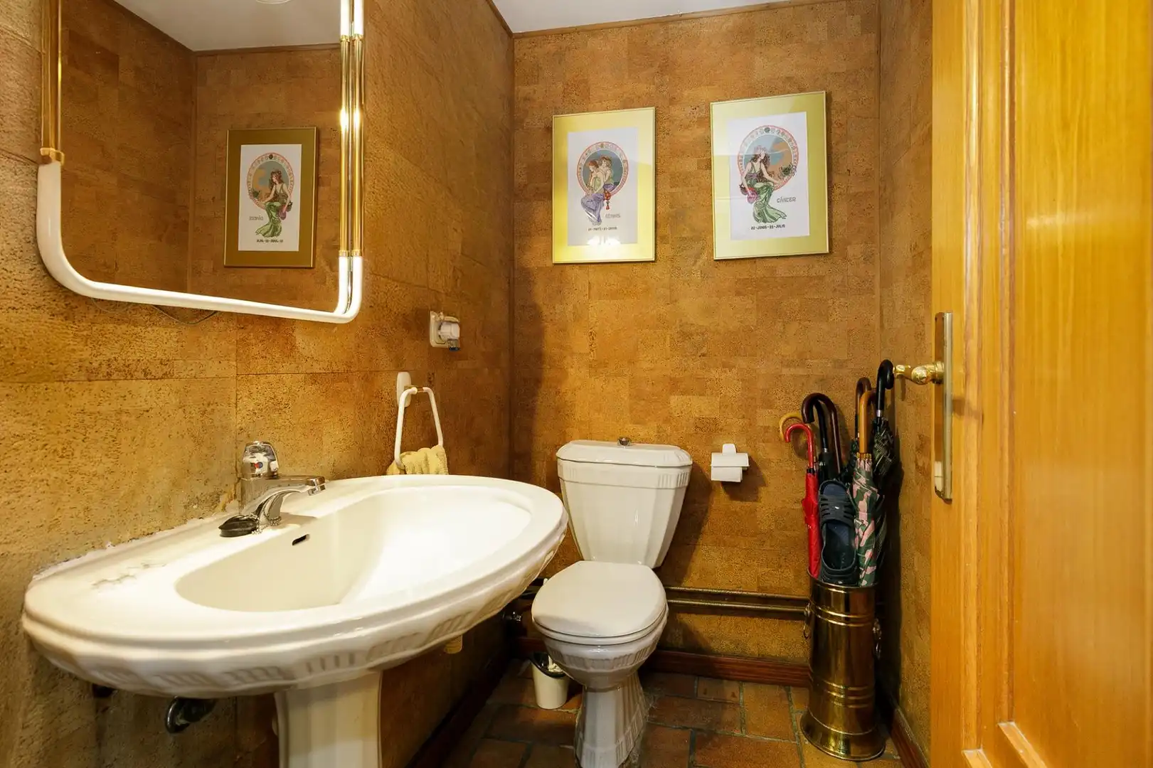 Baño de Casa o chalet en venta en Granada con Aire acondicionado, Calefacción y Jardín privado