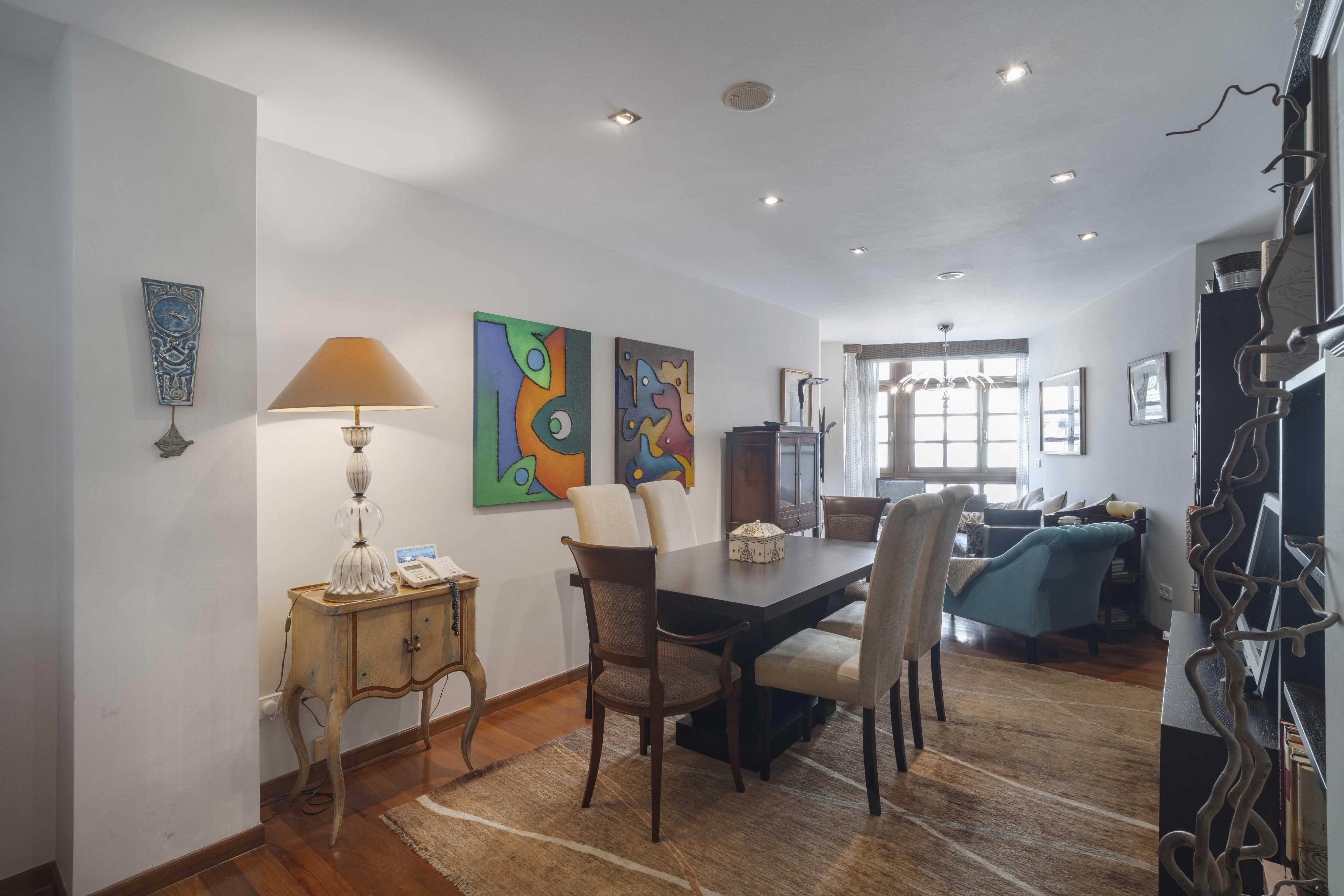 Menjador de Apartament en venda en A Coruña Capital  amb Aire condicionat, Calefacció i Parquet