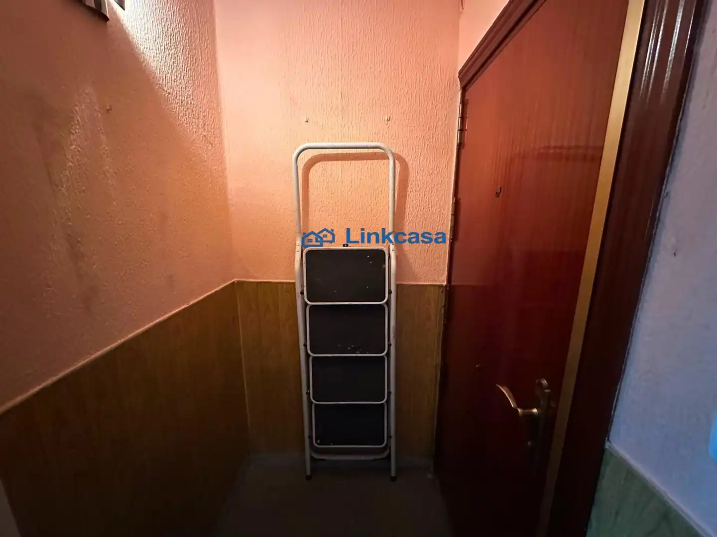 Flat for sale in Madrid  with Heating and Alarm