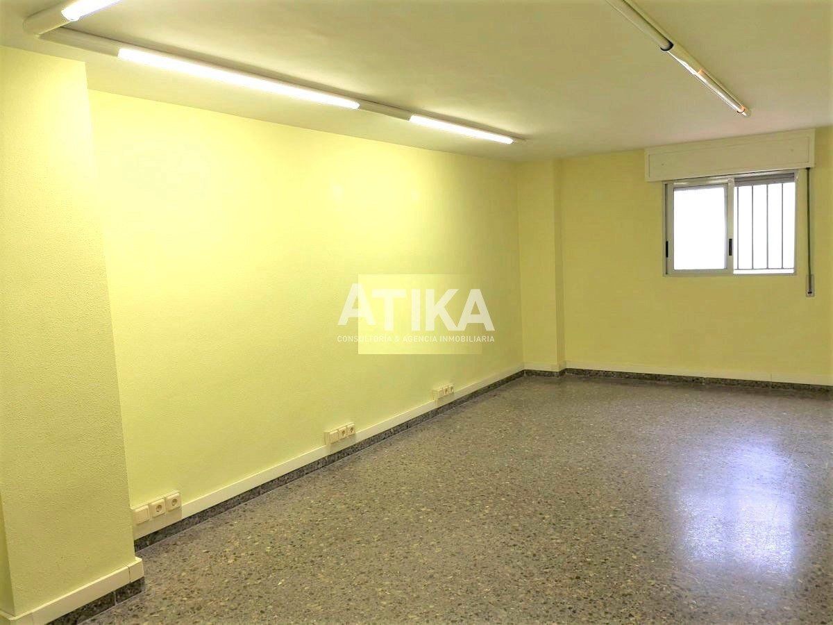 Oficina de alquiler en Sant Josep - Zona Hospital