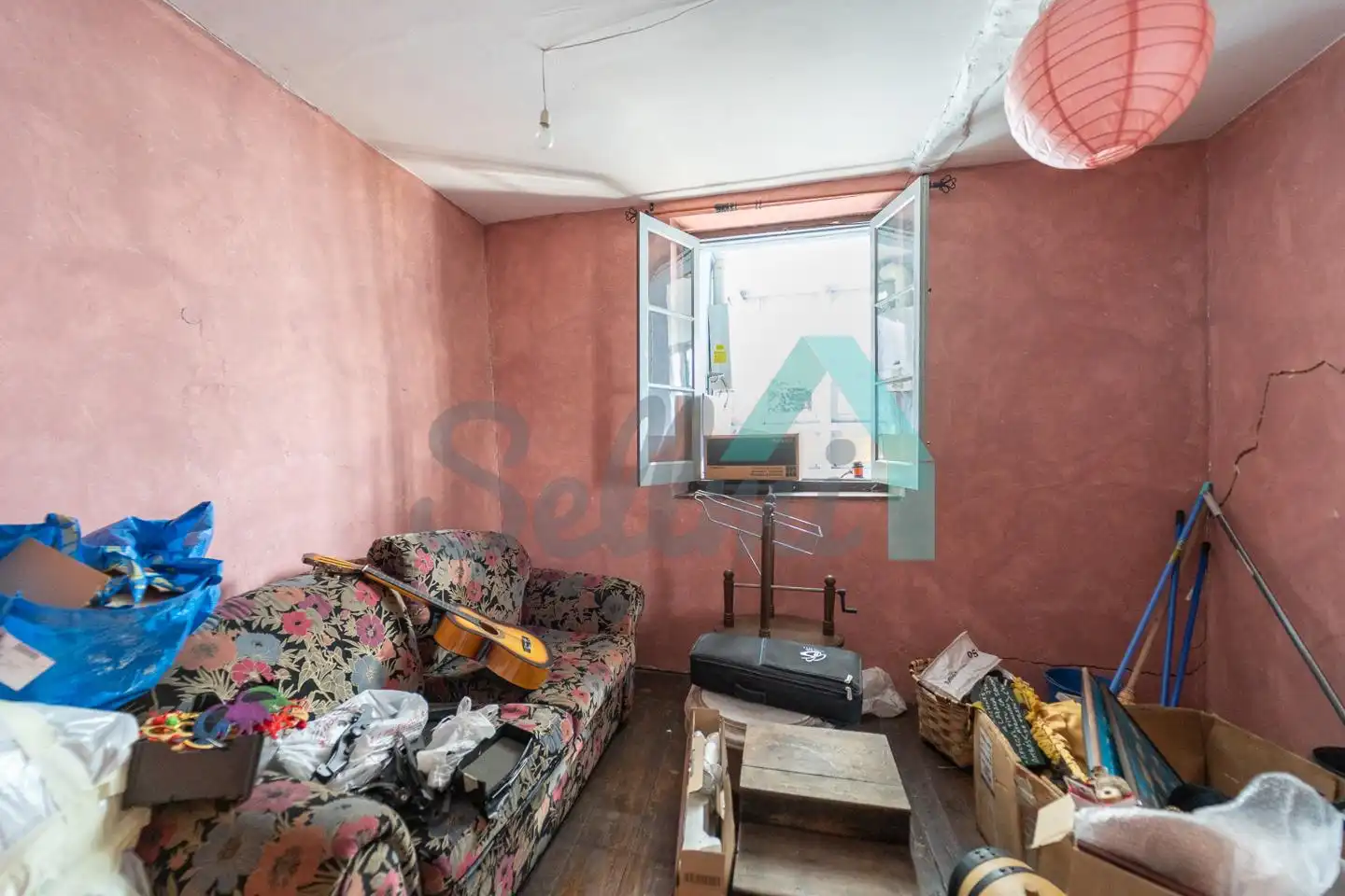 Wohnzimmer von Gebäude zum Verkauf in Nava