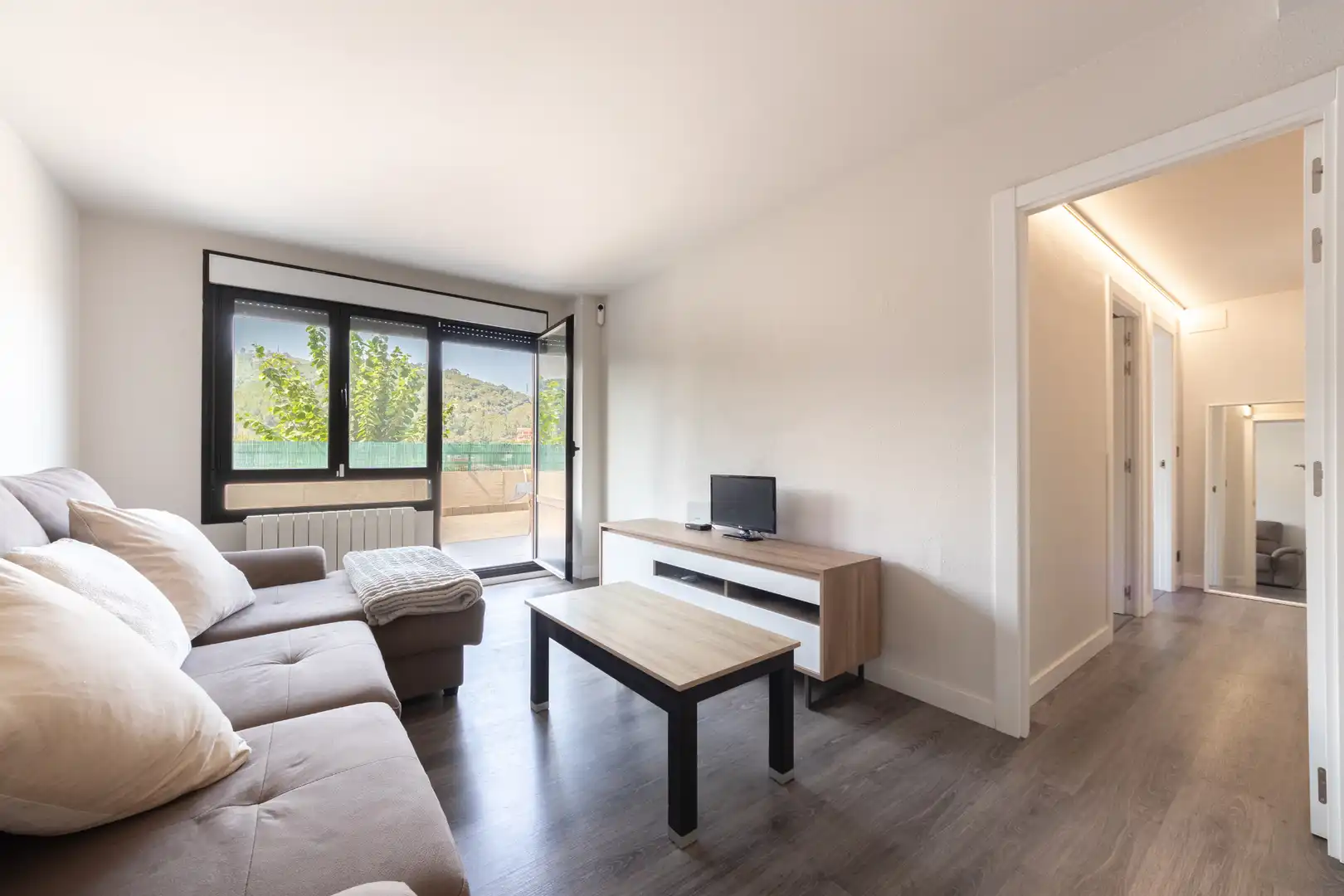 Living room of Flat for sale in Castro-Urdiales  with Heating, Parquet flooring and Terrace