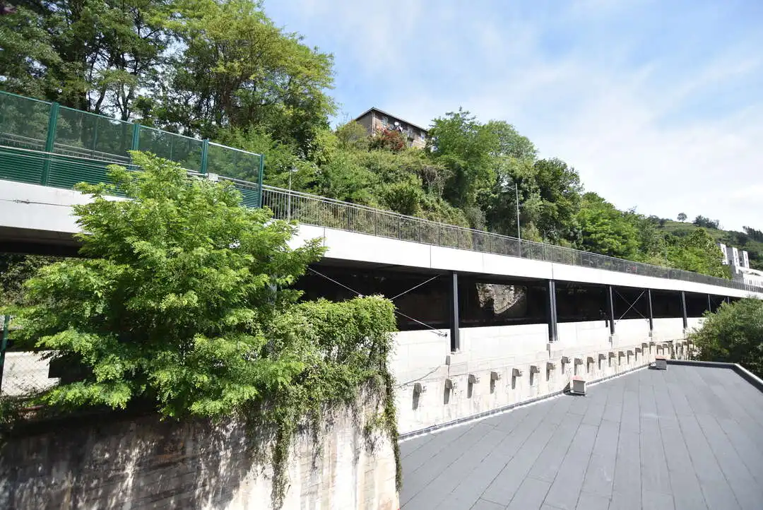 Vista exterior de Piso en venta en Eibar con Calefacción y Balcón