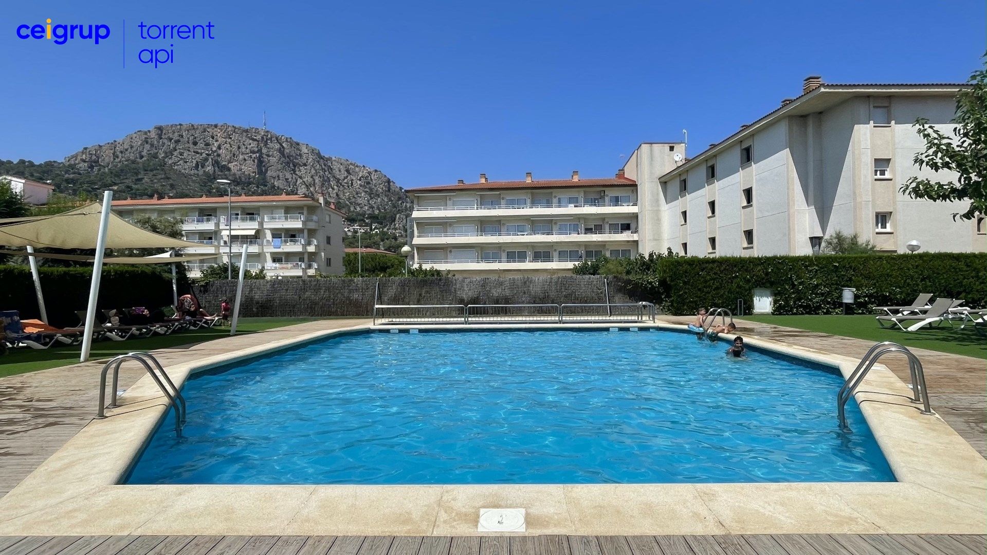 Swimming pool of Flat for sale in L'Estartit  with Air Conditioner, Terrace and Swimming Pool