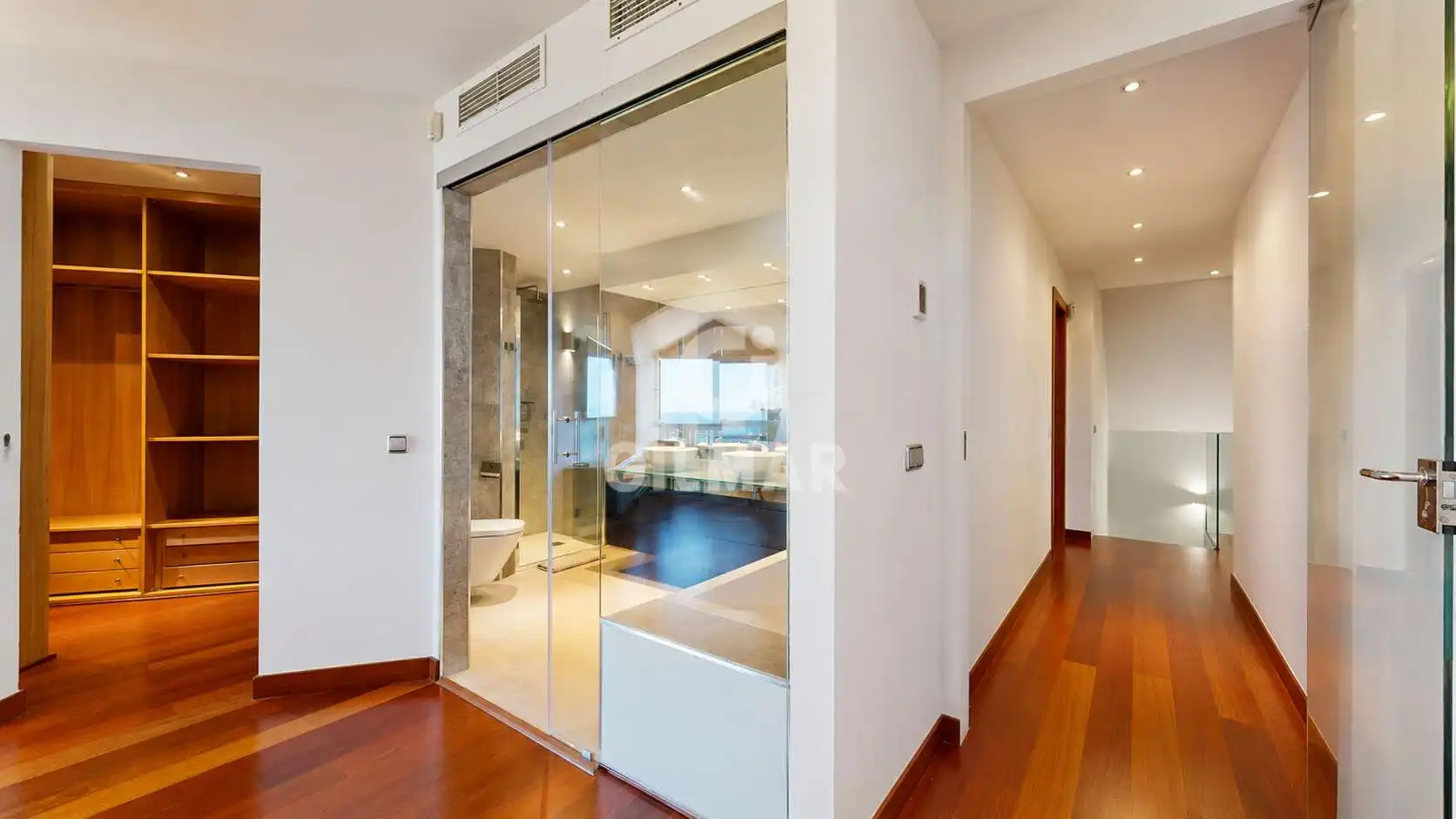 Habitación de Ático en venta en Benalmádena con Calefacción, Jardín privado y Trastero