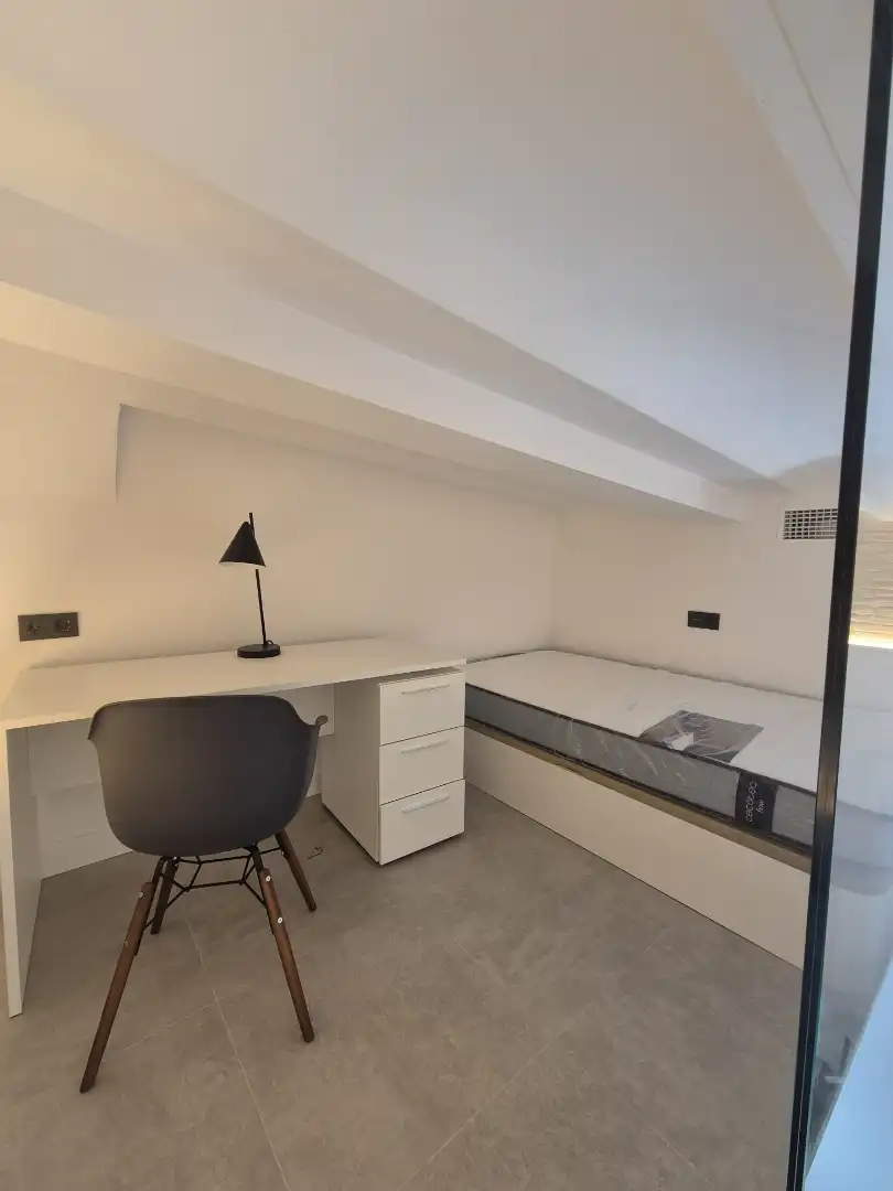 Schlafzimmer von Wohnungen zur Miete in Sevilla mit Klimaanlage und Möbliert