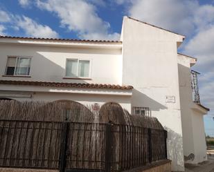 Exterior view of Single-family semi-detached for sale in La Villa de Don Fadrique  with Furnished