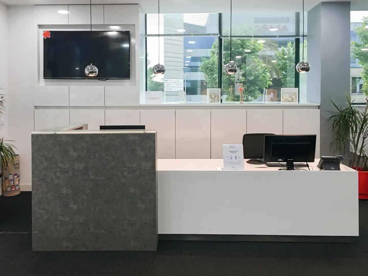 Büro zur Miete in El Prat de Llobregat mit Klimaanlage, Heizung und Möbliert
