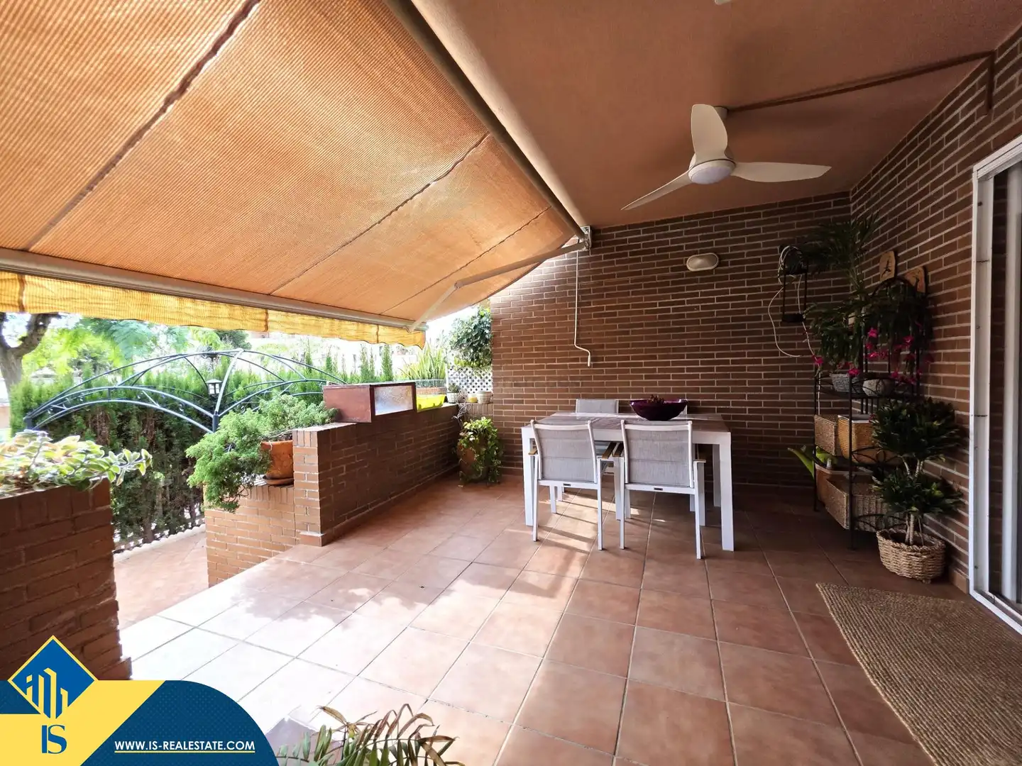 Terrace of Houses for sale in Alicante / Alacant  with Terrace, Furnished and Community pool