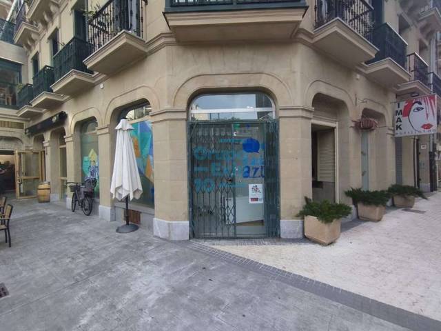 Local comercial en Venta en Arroka Kalea, 2 en Amara Zaharra - Arbaizenea
