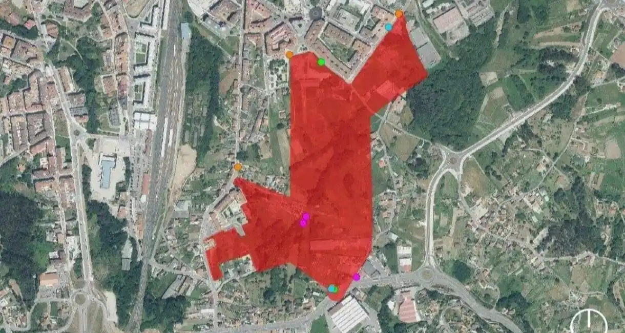 Piso en venta en Pontevedra Capital  con Parquet, Trastero y Balcón