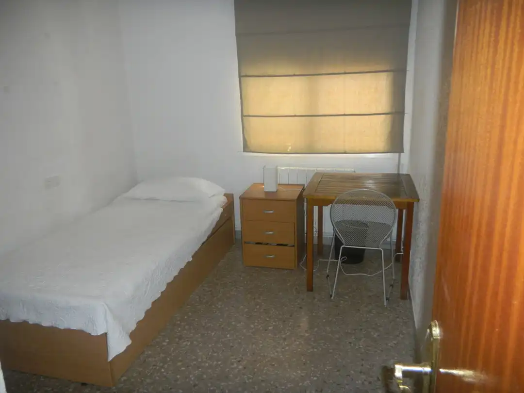 Habitación de Piso de alquiler en Tarragona con Aire acondicionado, Calefacción y Amueblado