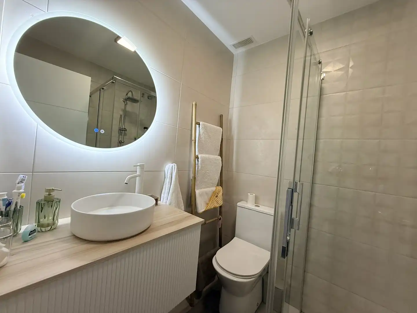 Baño de Piso en venta en Lepe con Aire acondicionado y Calefacción