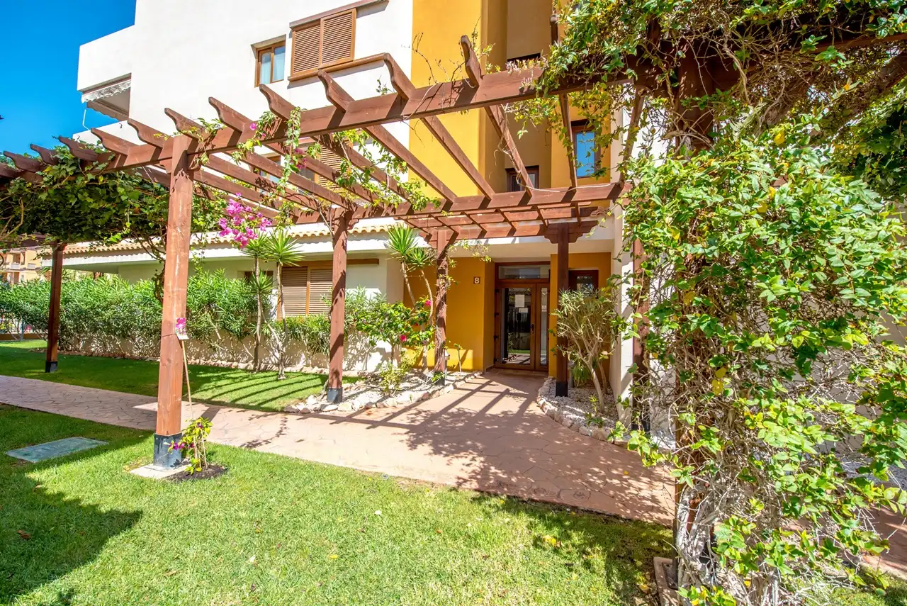 Jardín de Planta baja en venta en Orihuela con Terraza, Trastero y Piscina