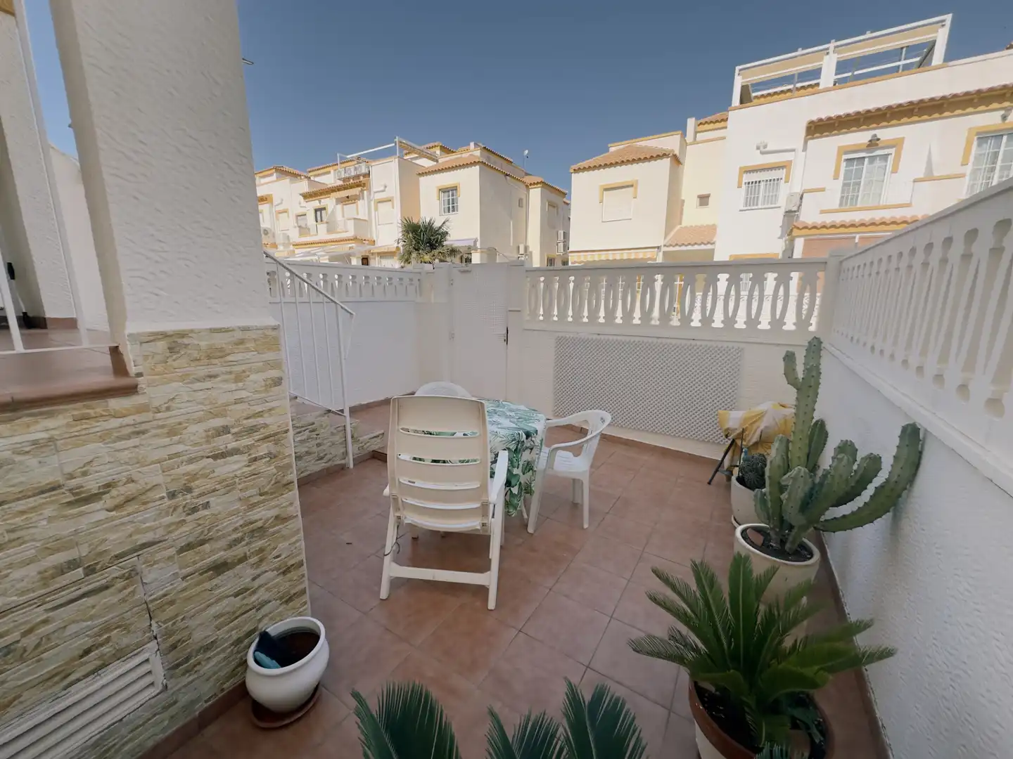 Reihenhaus mit Terrasse zum Verkauf in Avinguda D'Escandinàvia 23, imagen 5