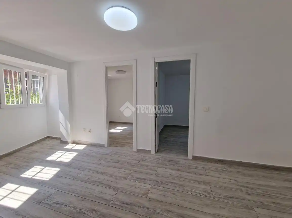 Flat for sale in Madrid  with Air Conditioner and Heating