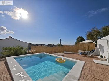 Villa avec balcon à vendre à Camino El Acebuchal