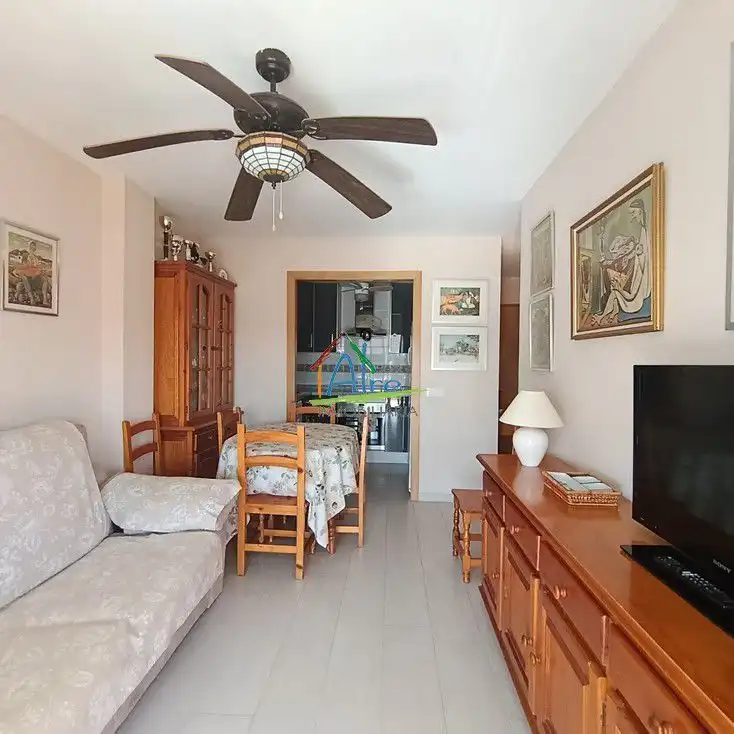 Dormitori de Apartament en venda en Almonte amb Aire condicionat, Terrassa i Piscina comunitària