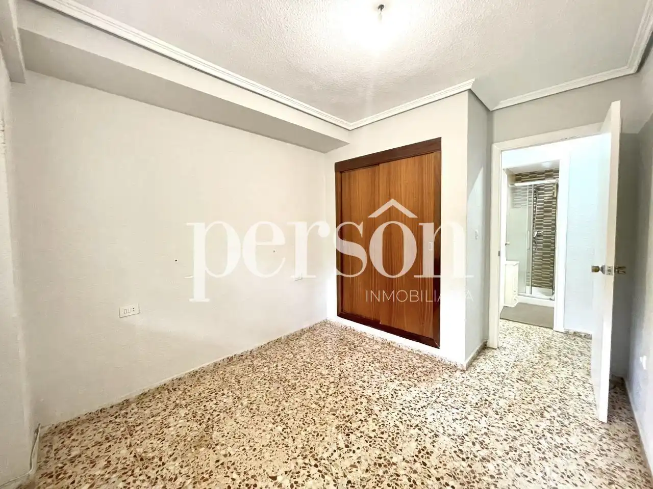 Flat for rent in Torrent  with Terrace and Community pool