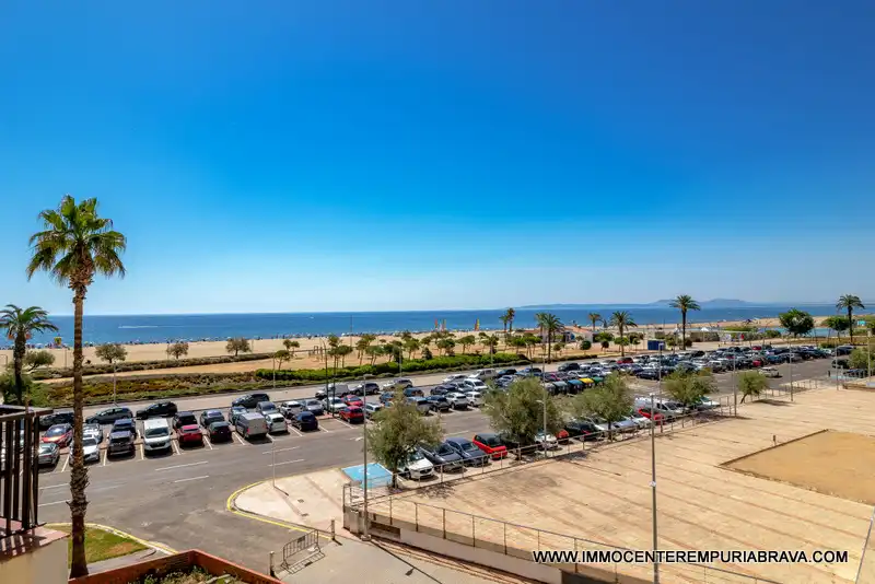 Pis amb piscina en venda a Muga - Gran Reserva - Badia