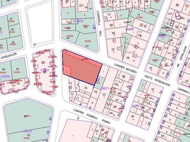 Terrenos y solares en venta en Carrer Mossèn Cinto Verdaguer