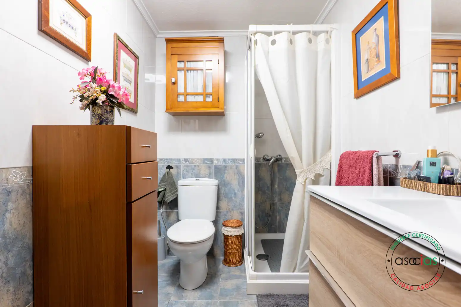 Baño de Piso en venta en Gijón  con Calefacción, Parquet y Amueblado