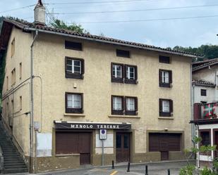 Außenansicht von Haus oder Chalet zum verkauf in Zegama mit Privatgarten, Terrasse und Abstellraum