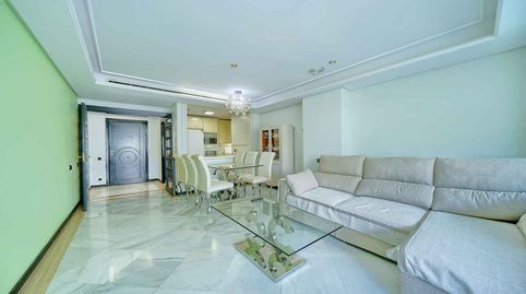 Foto 2 de Apartamento en venta en Playa de la Fontanilla, Marbella