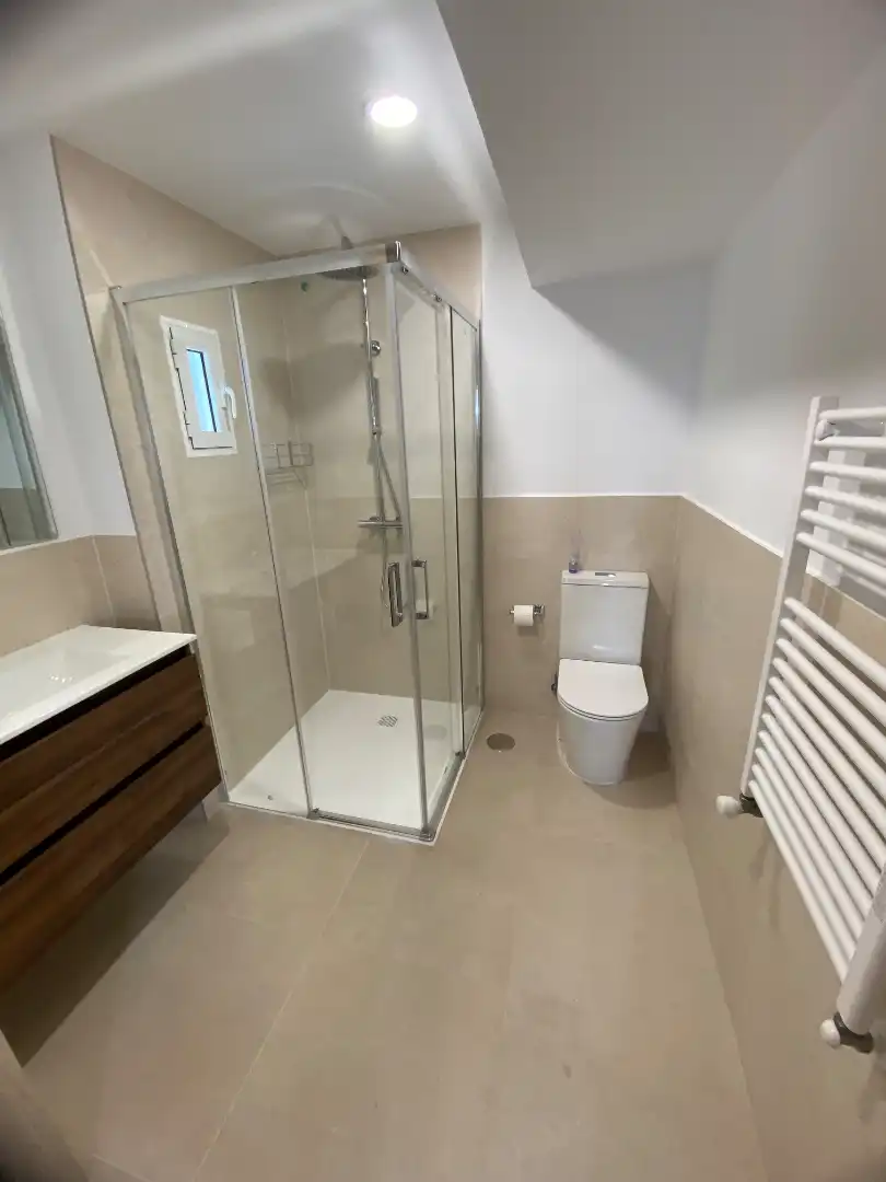 Bathroom of Flat for sale in Vigo   with Heating, Storage room and Furnished