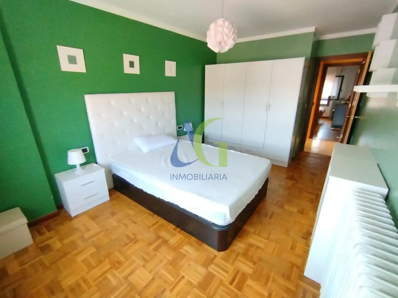 Dormitori de Pis en venda en Villaquilambre amb Calefacció, Parquet i Terrassa